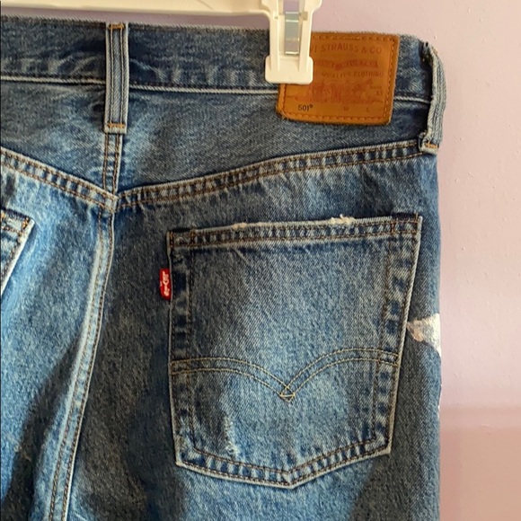 Levi’s Ripped Jeans - Picture 3 of 3